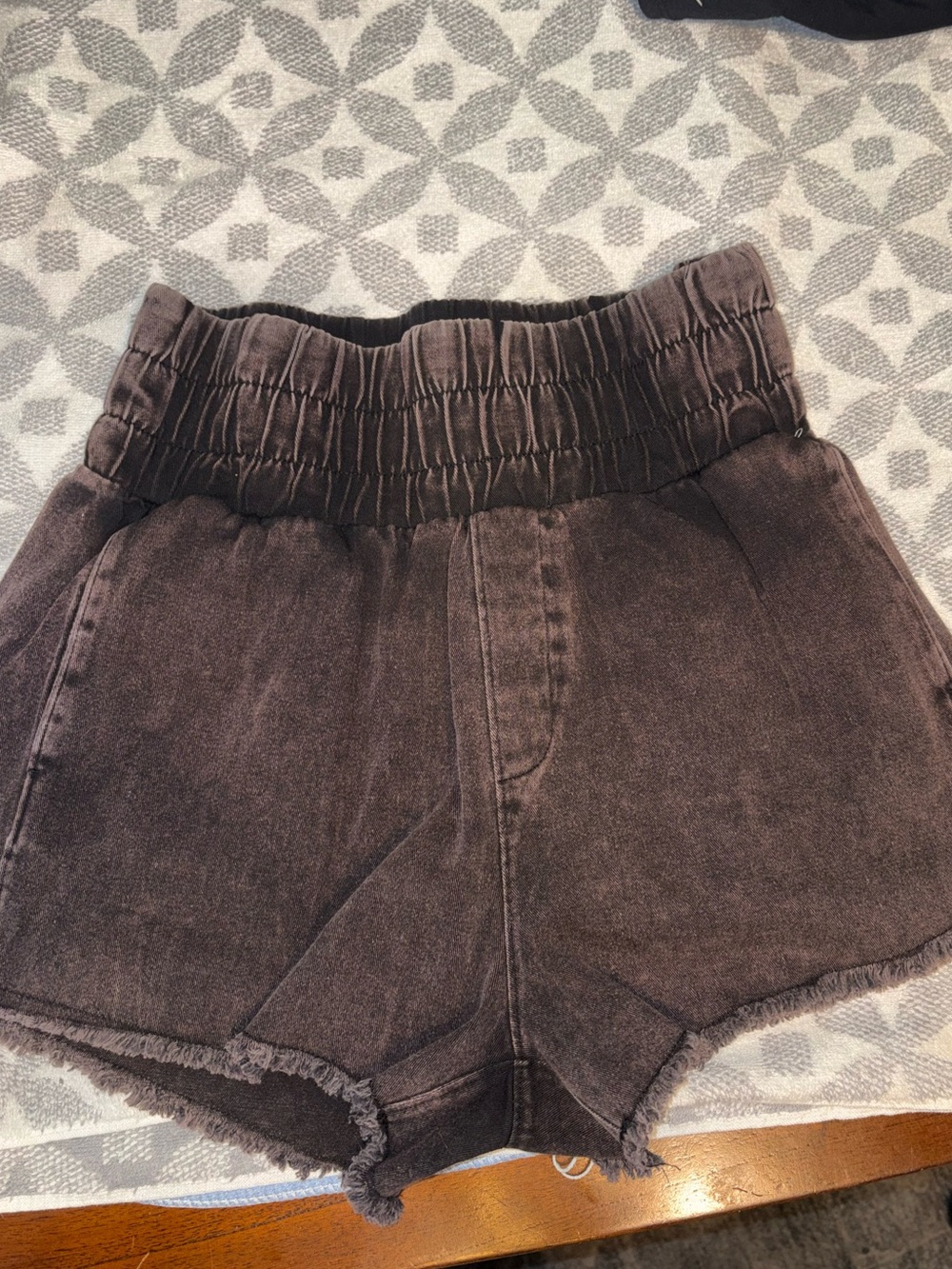 High-Waist Washed Black Twill Shorts with Elastic Waist